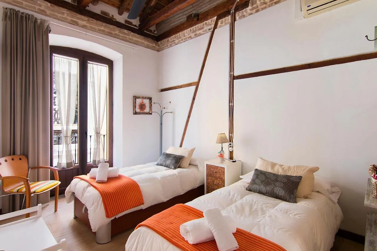 La Buhardilla De Mesones ,Vicent Suite Granada Apartment