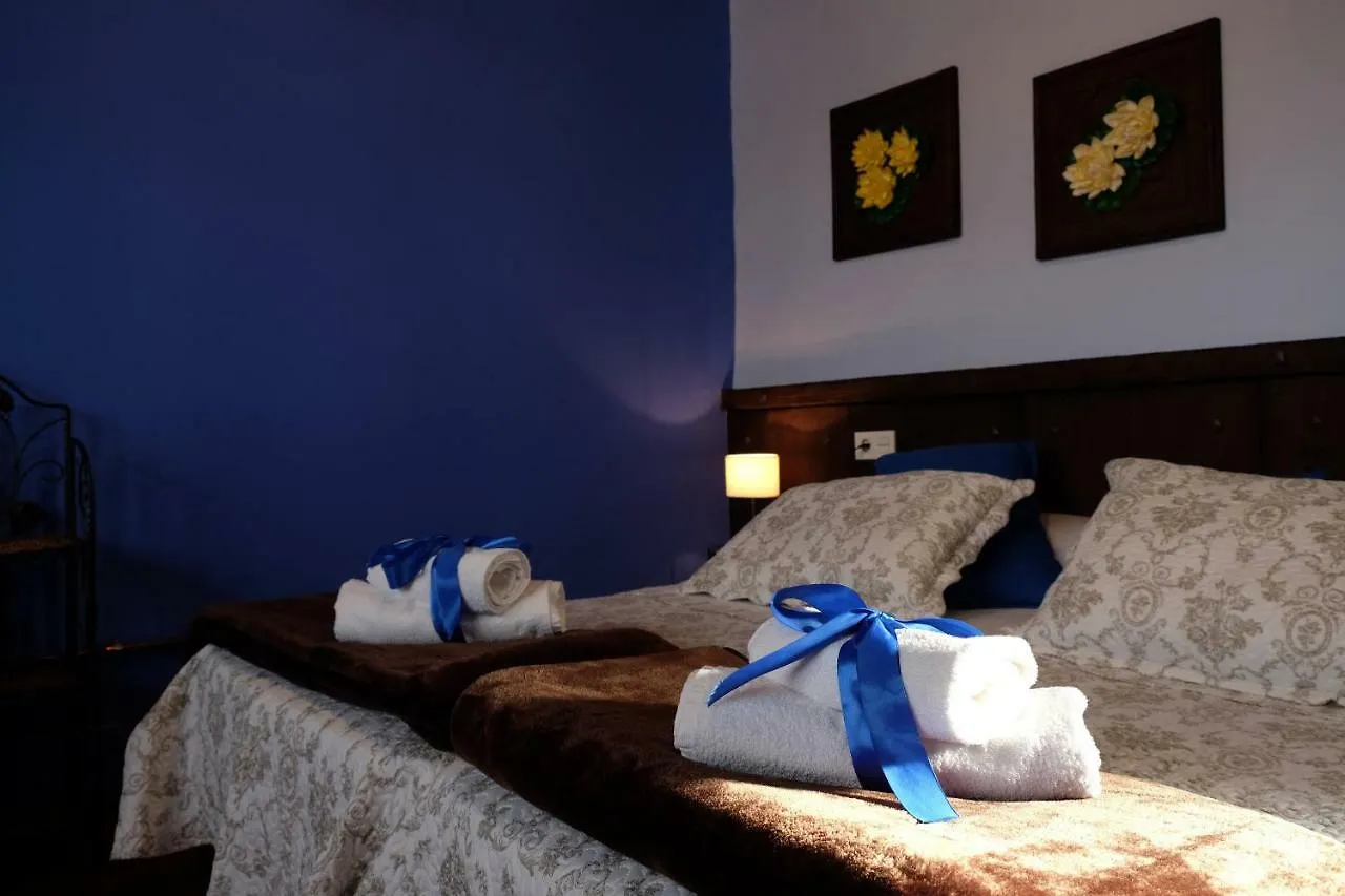 La Buhardilla De Mesones ,Vicent Suite Granada Apartment