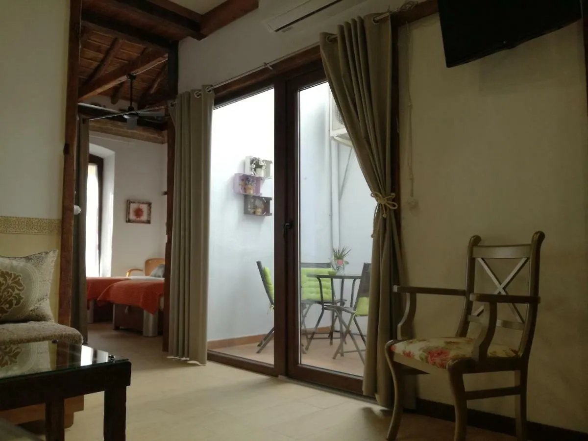 Apartment La Buhardilla De Mesones ,Vicent Suite Granada